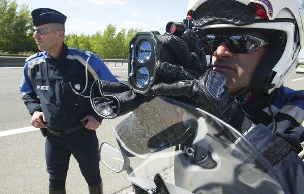 600 euros de prime pour les policiers 