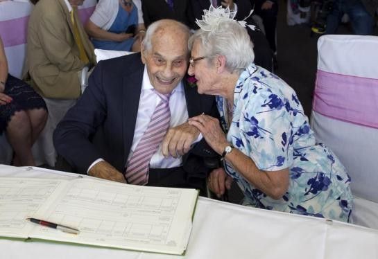 les plus vieux mariés du monde