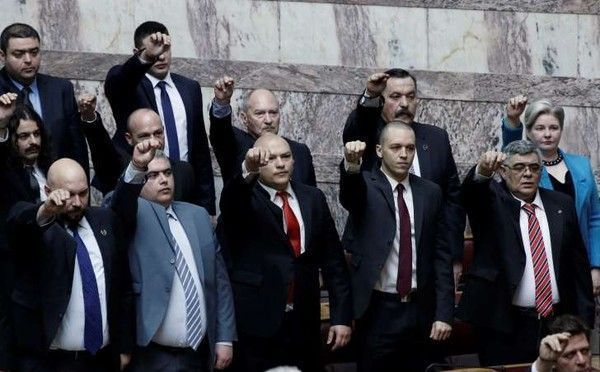 Le parti néonazi grec Aube dorée devant la justice