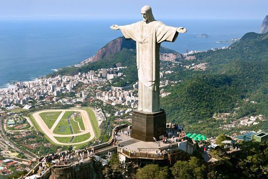 statue monumentale du Christ 