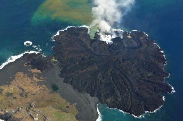 La nouvelle île volcanique