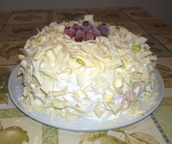 Gâteau aux framboises et au chocolat blanc